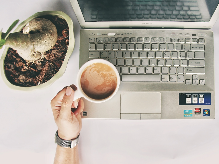 Read more about the article Zalo AI soạn tin nhắc khách thanh toán: thử để chủ shop nhỏ chốt cách gõ lệnh