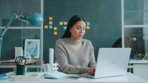 Read more about the article AI lập kế hoạch du lịch tiết kiệm cho nhóm sinh viên: thử hai công cụ, một lần sai